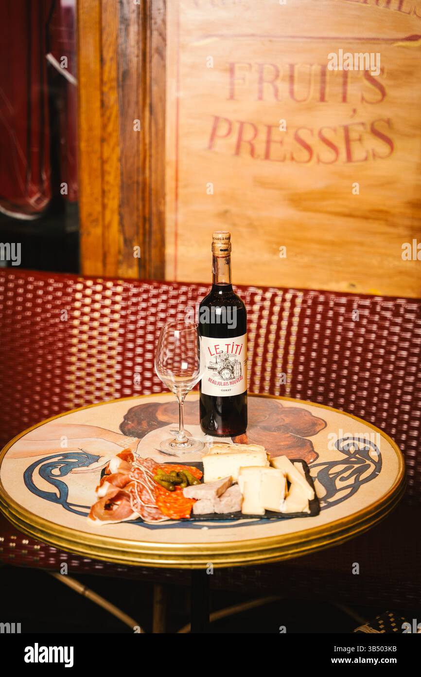 Beaujolais Nouveau Wine & Charcuterie Board – Elegant Food & Drink Setup Stock Photo