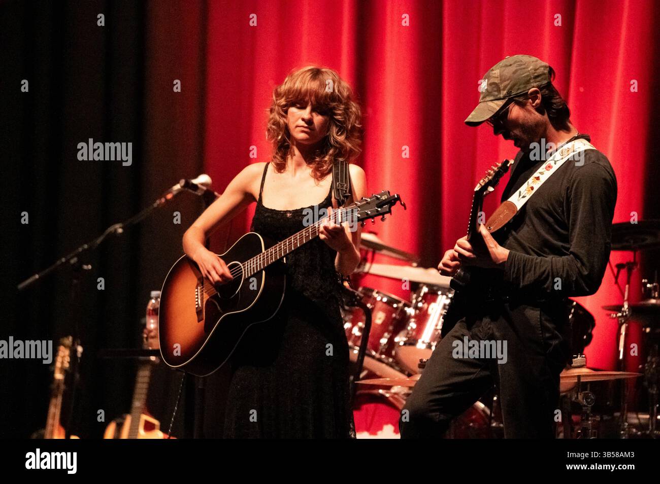 Linka Moja Performing At Armadillo Glasgow 28th April 2025 Stock 