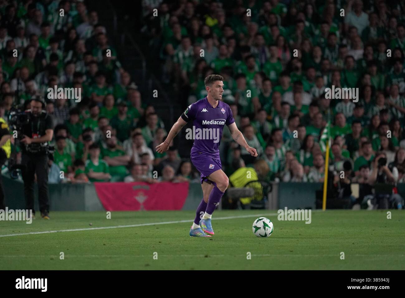 Sevilla, Spain, May 1st 2025 Robin Gosens (N21) in action with the ball
