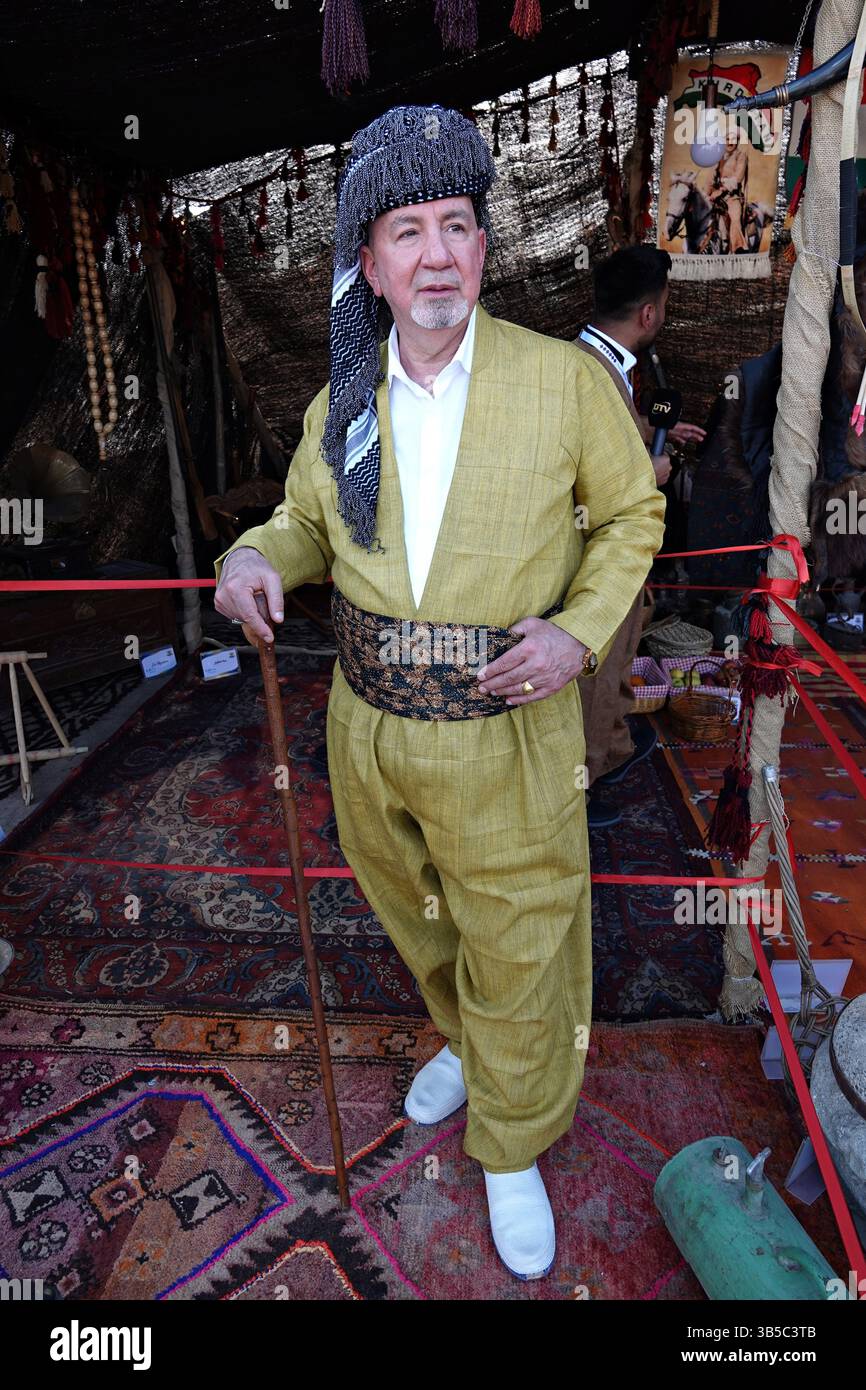 Kurdish man in traditional dress hi-res stock photography and images - Alamy Kurdish man in traditional dress hi-res stock photography and images - Alamy