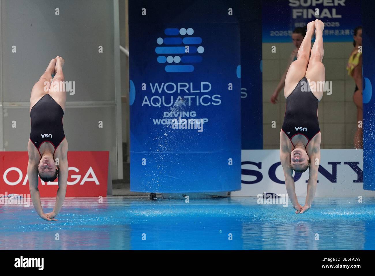 United States' Anna Kwong and Sophie Verzyl compete in the Women's ...