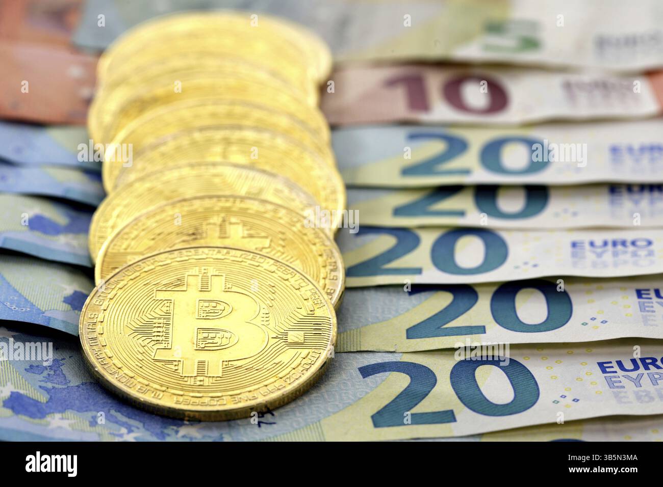 Bitcoin 5 hi-res stock photography and images - Alamy
