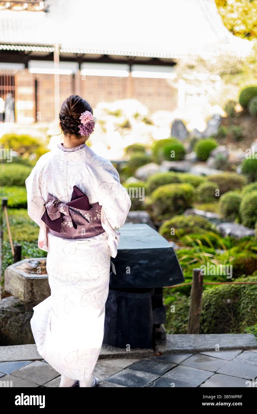 Japanese dress hi-res stock photography and images - Alamy Japanese dress hi-res stock photography and images - Alamy