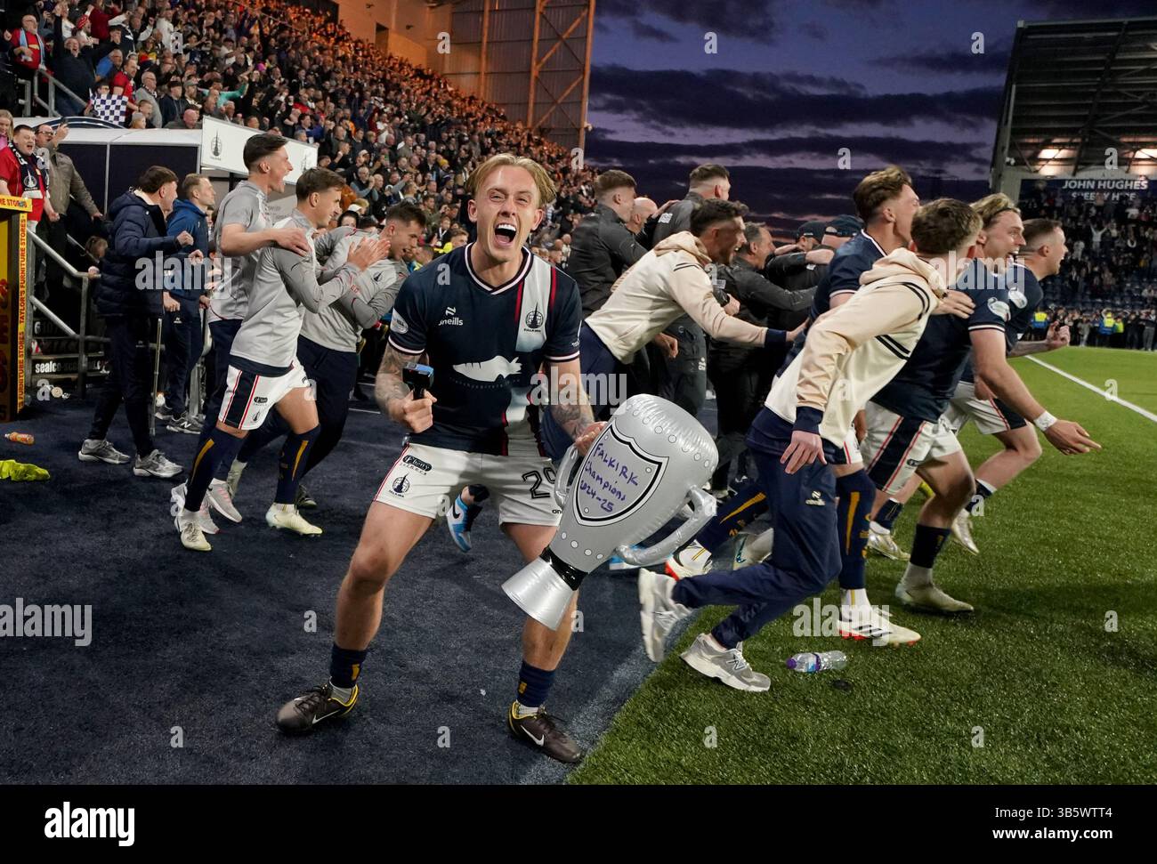 Falkirk players celebrate at the final whistle after the William Hill ...