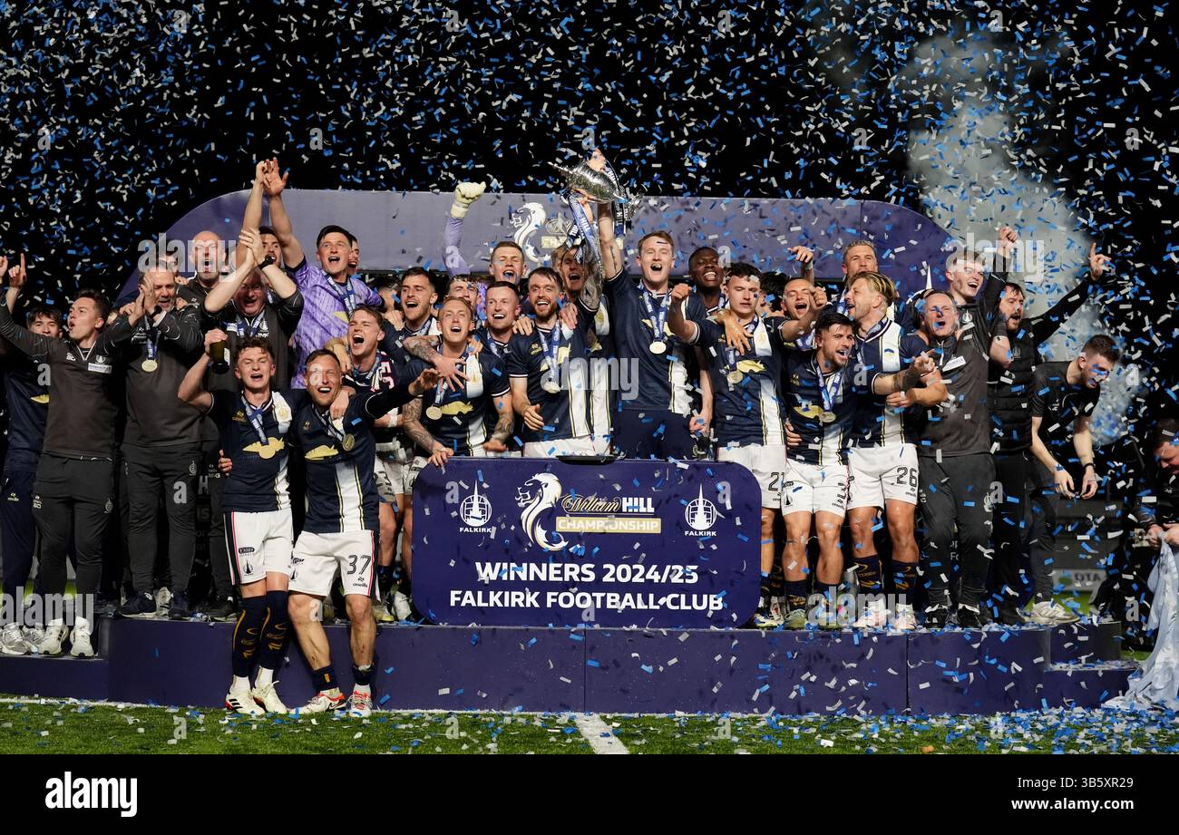 Falkirk players lift the trophy at the final whistle after the William ...