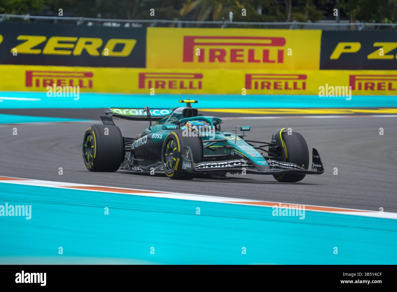 Crypto.com hi-res stock photography and images - Alamy