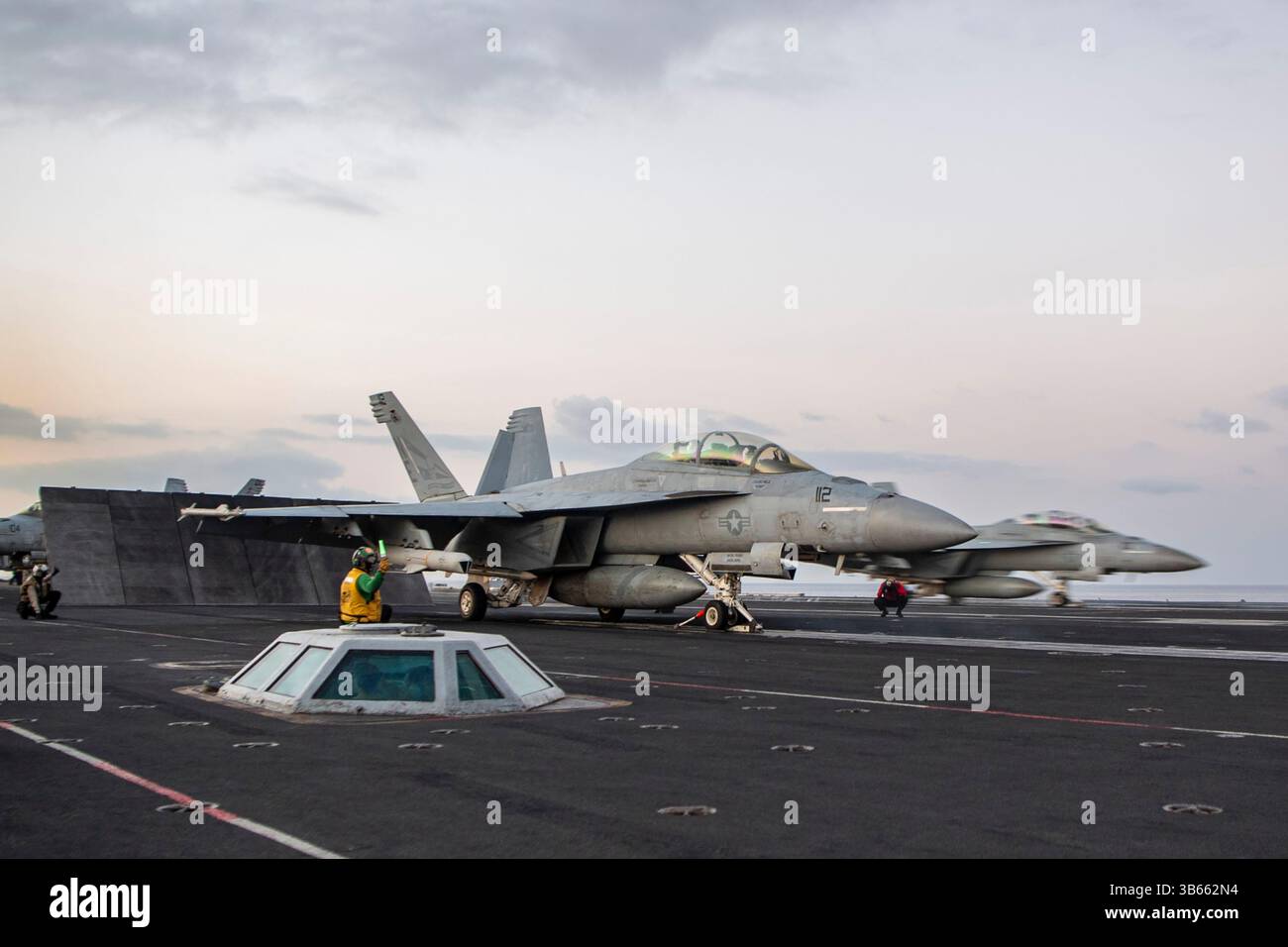 Strike fighter squadron 113 hi-res stock photography and images - Alamy
