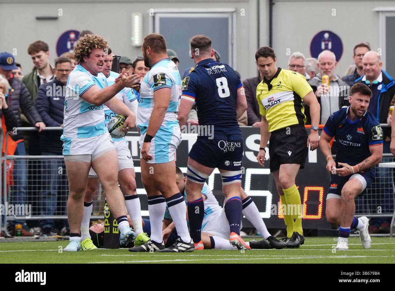 Bath Rugby’ s Alfie Barbeary (left) celebrates scoring a try during the ...