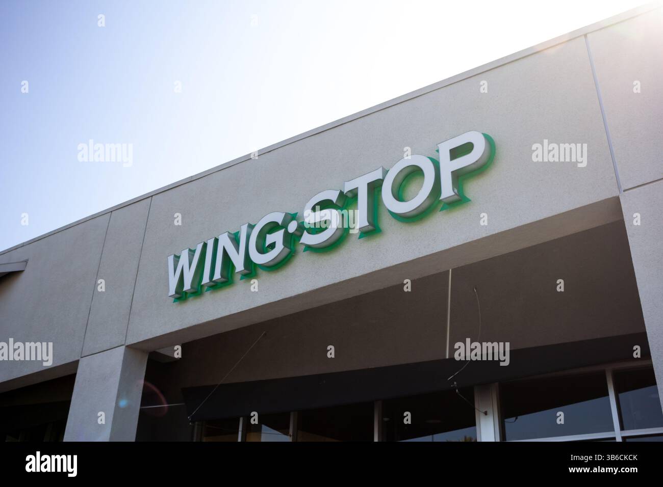 Los Angeles, California, United States - 09-22-2019: A store front sign ...