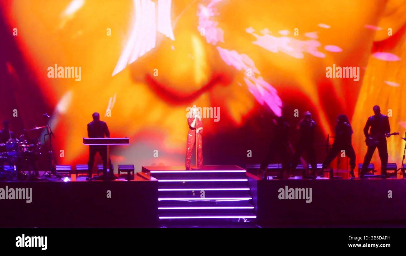 Kylie minogue on stage hi-res stock photography and images - Page 15 - Alamy