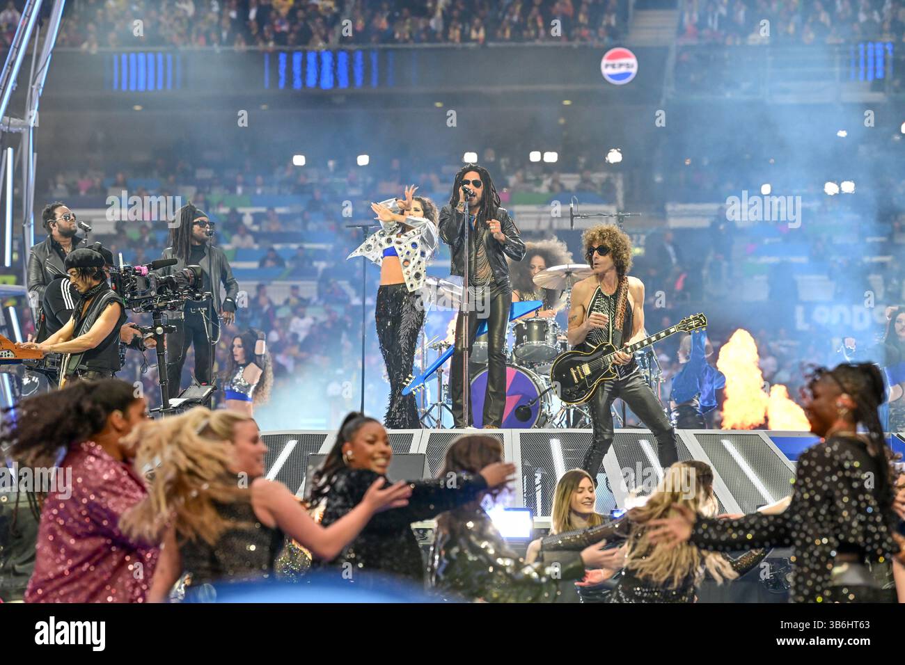 The American singer Lenny Kravitz performs live before the UEFA