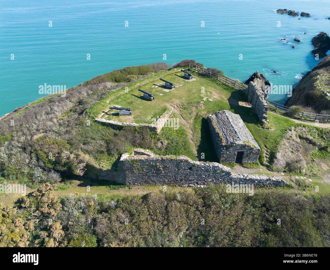 Artillery view hi-res stock photography and images - Alamy