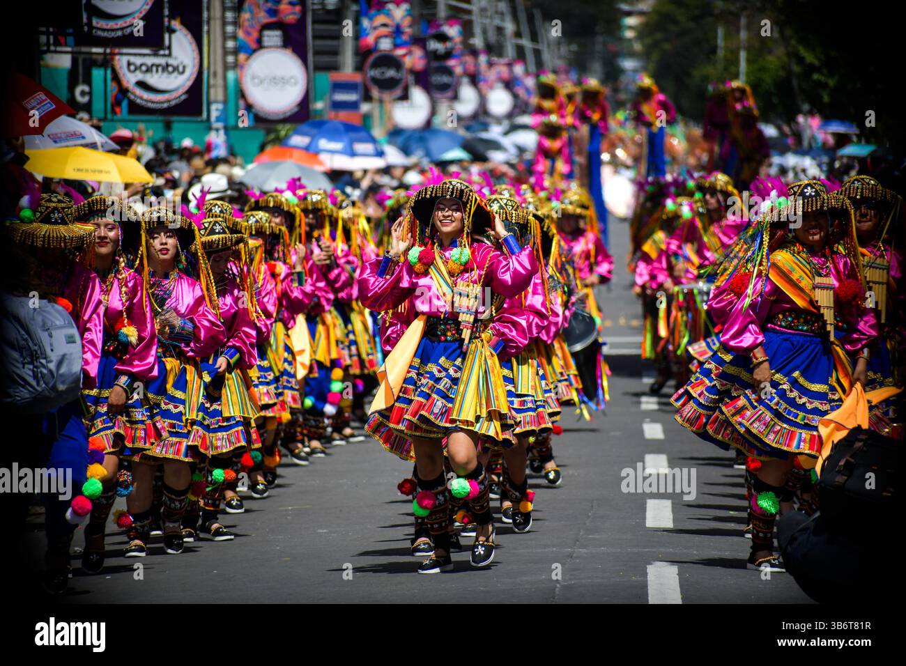Carnaval de tierra hi-res stock photography and images - Alamy