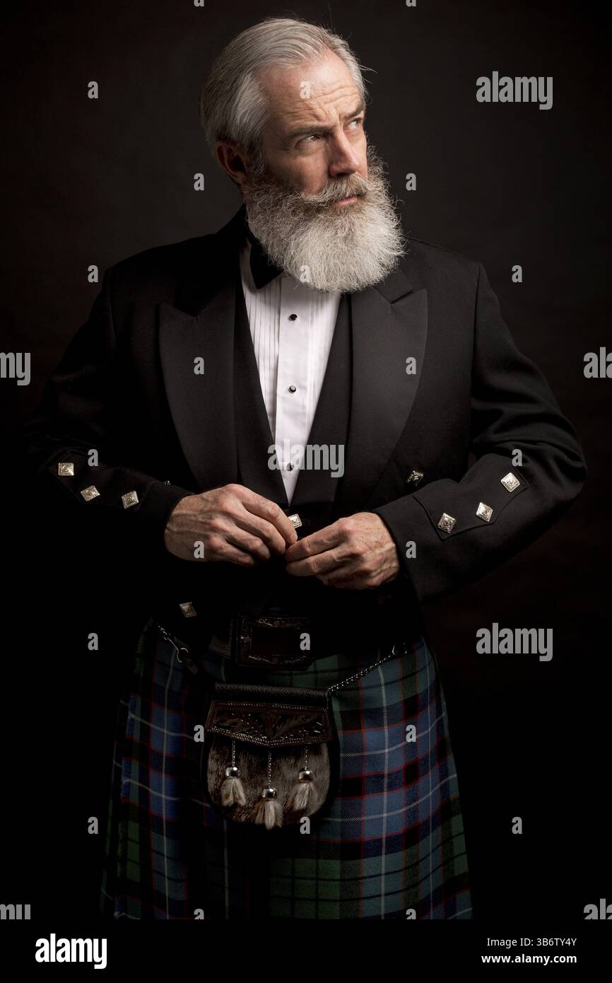 Old man with grey hair hi-res stock photography and images - Alamy