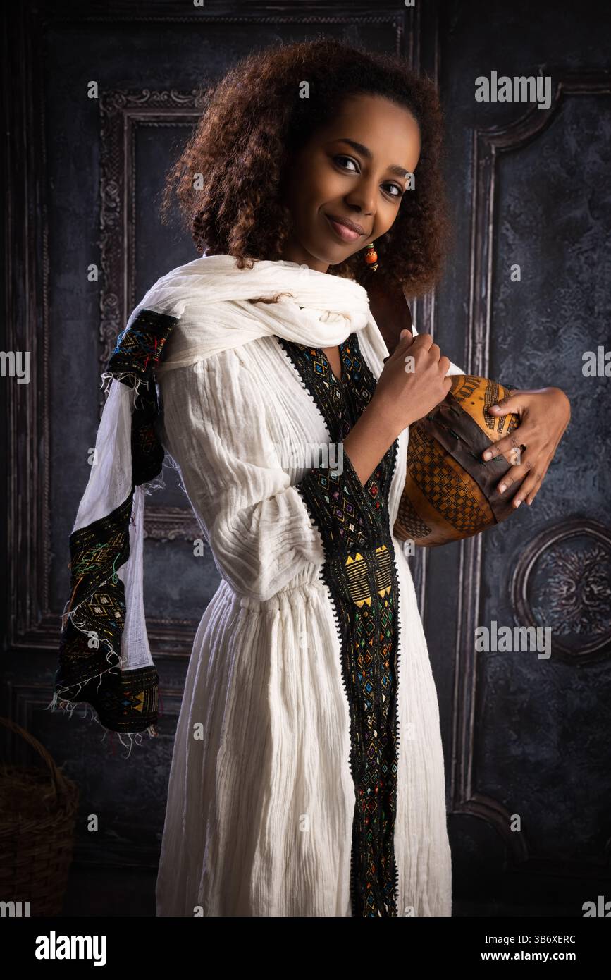 Ethiopia national costume hi-res stock photography and images - Alamy