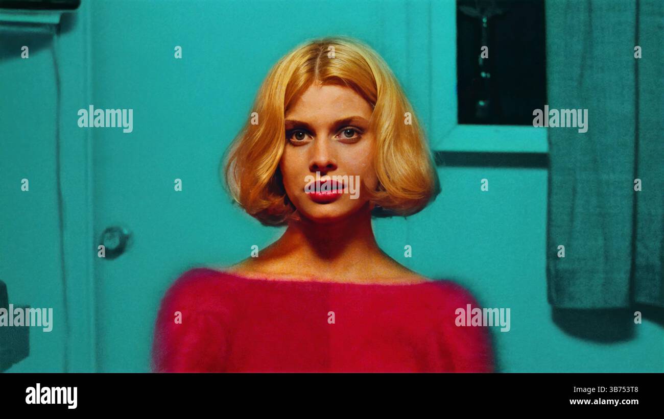 NASTASSJA KINSKI in PARIS, TEXAS (1984), directed by WIM WENDERS. Credit: 20TH CENTURY FOX / Album Stock Photo