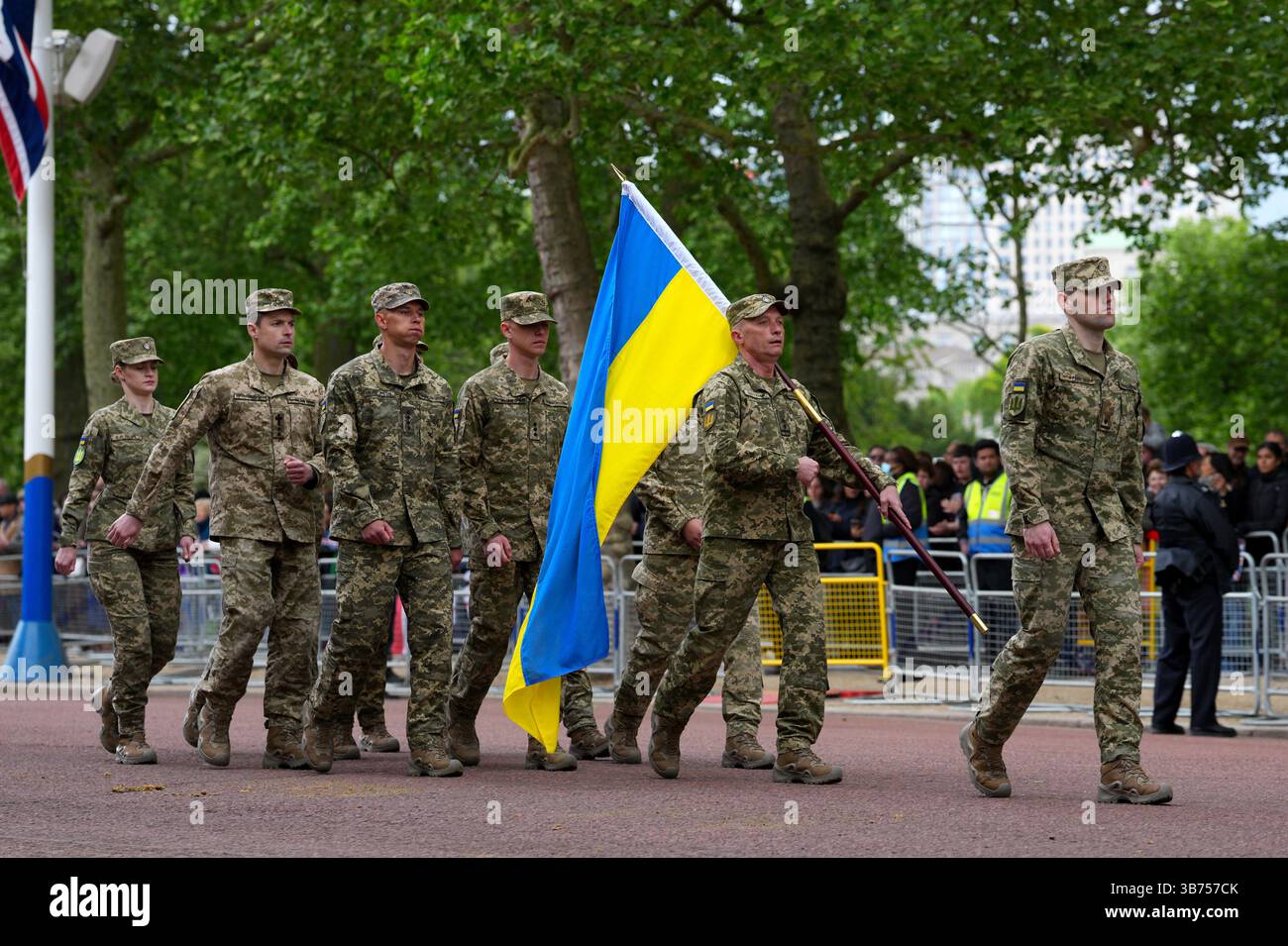 Members of the Ukrainian army forces during a military procession ...