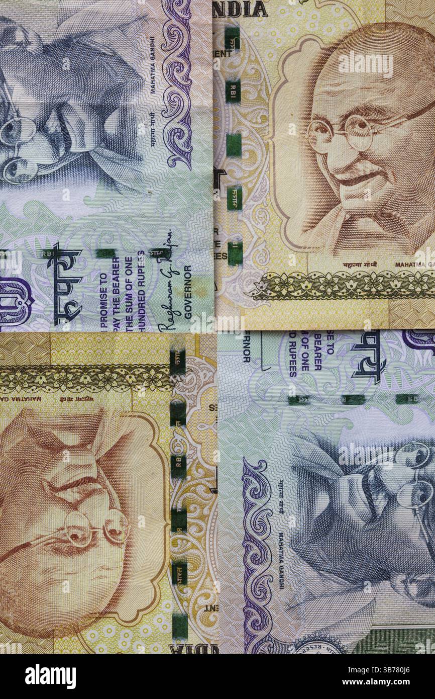 Prinatable Inida Ruppees Notes Detail of Indian Rupee banknotes Stock Photo - Alamy