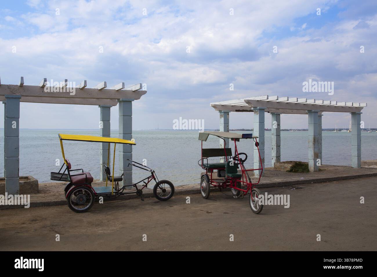 Rickshaw tourism icons hi-res stock photography and images - Alamy