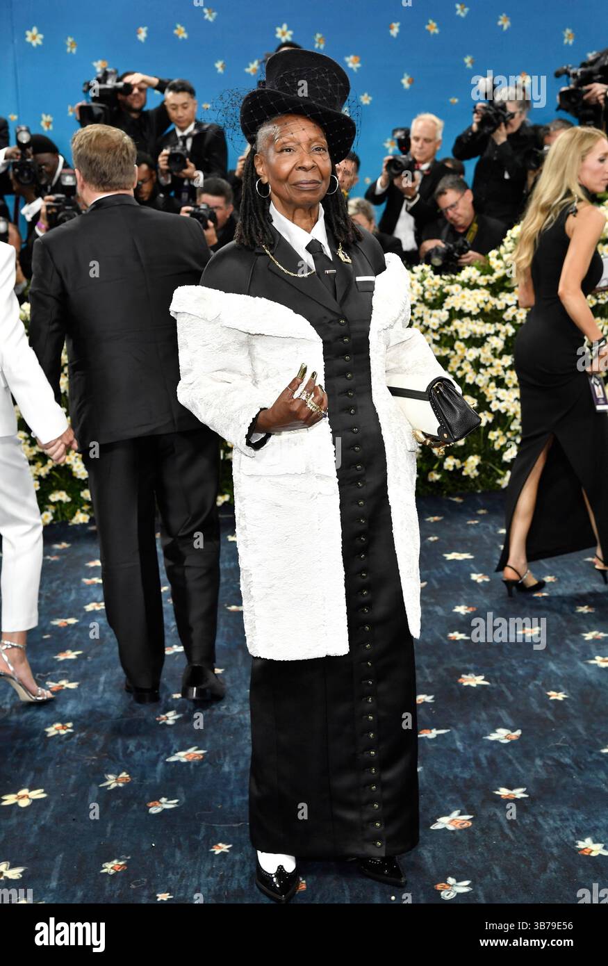 Whoopi Goldberg attends The Metropolitan Museum of Art's Costume ...