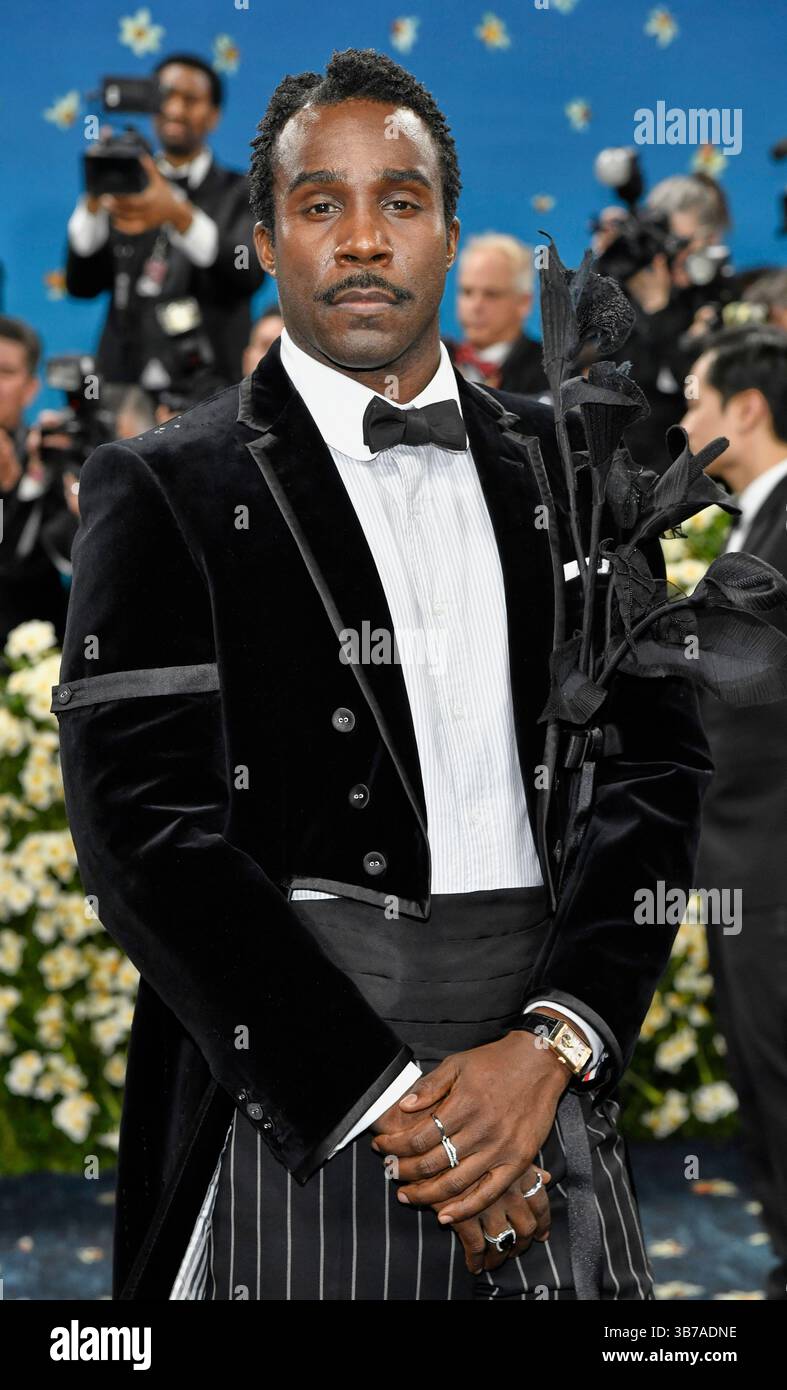 Tramell Tillman attends The Metropolitan Museum of Art's Costume ...