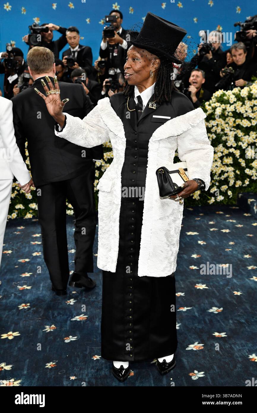 Whoopi Goldberg attends The Metropolitan Museum of Art's Costume ...