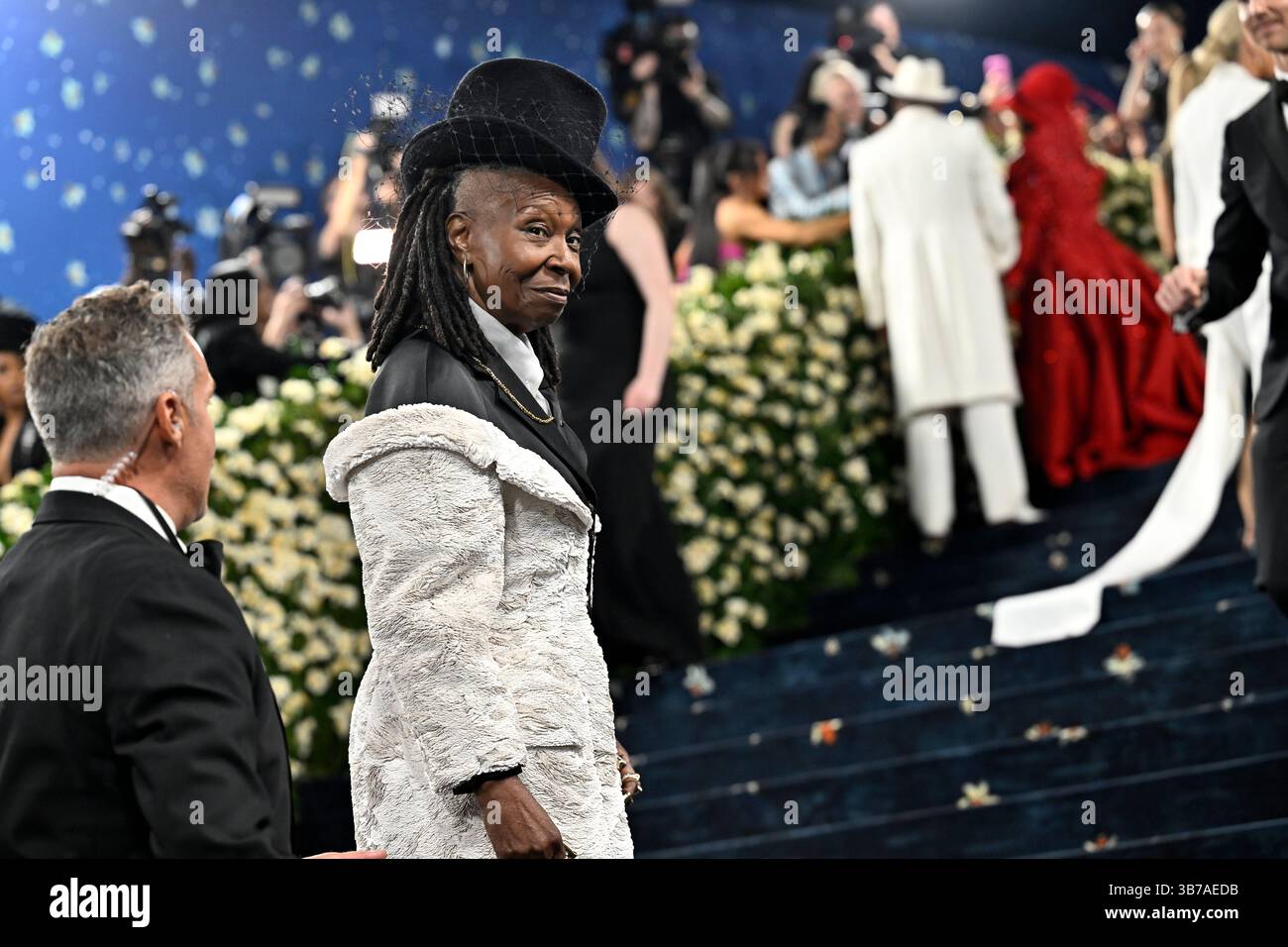 Whoopi Goldberg attends The Metropolitan Museum of Art's Costume ...