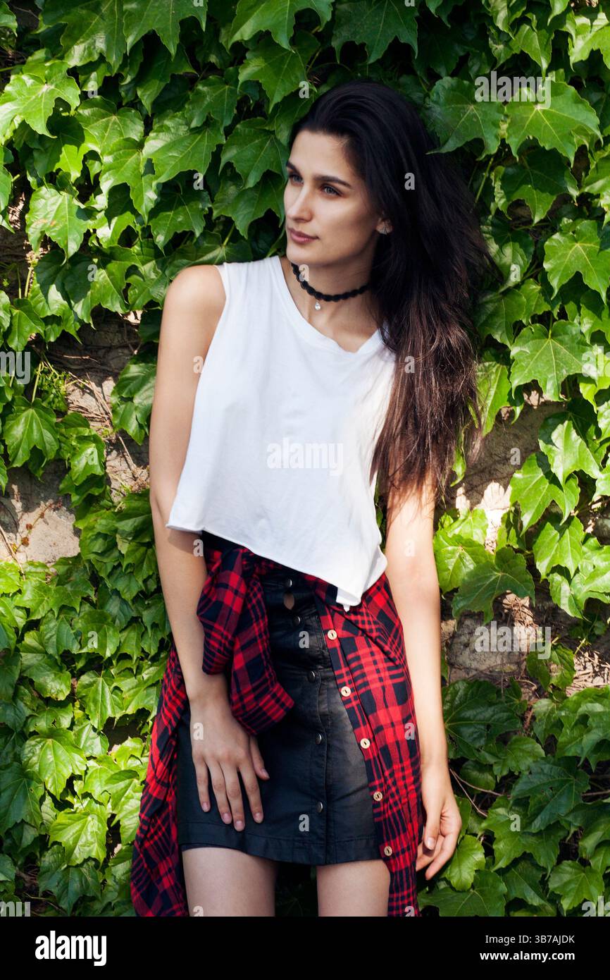 Woman in white tank top hi-res stock photography and images - Alamy