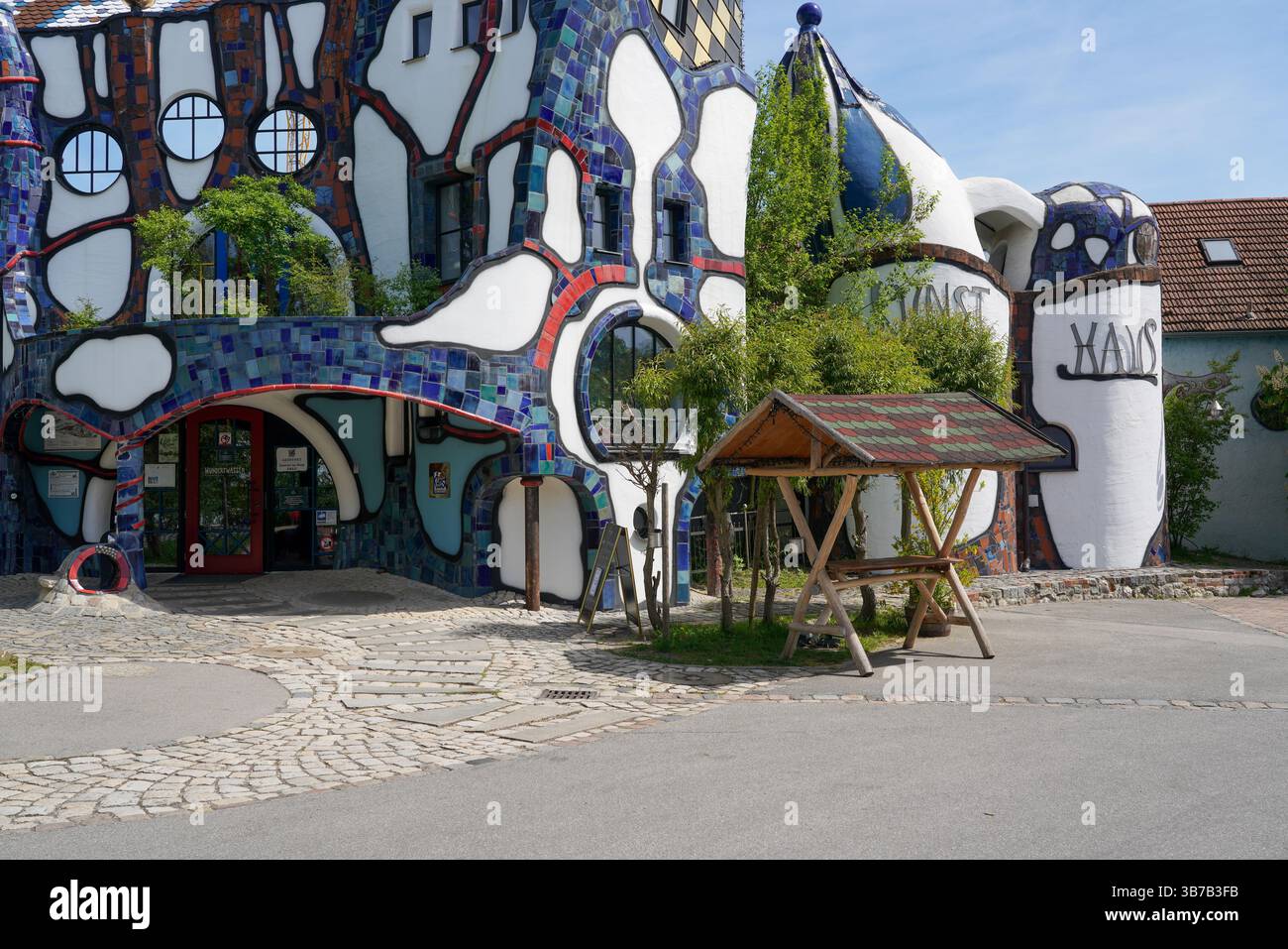 Hundertwasser graphic works hi-res stock photography and images - Alamy