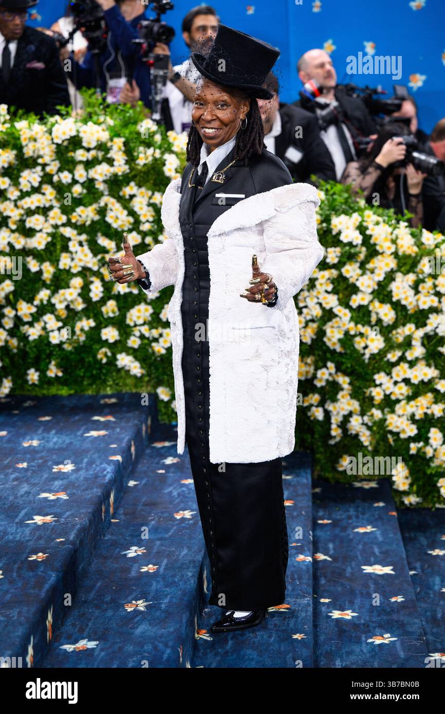 New York, USA. 5 May 2025. Whoopi Goldberg attending the Metropolitan ...