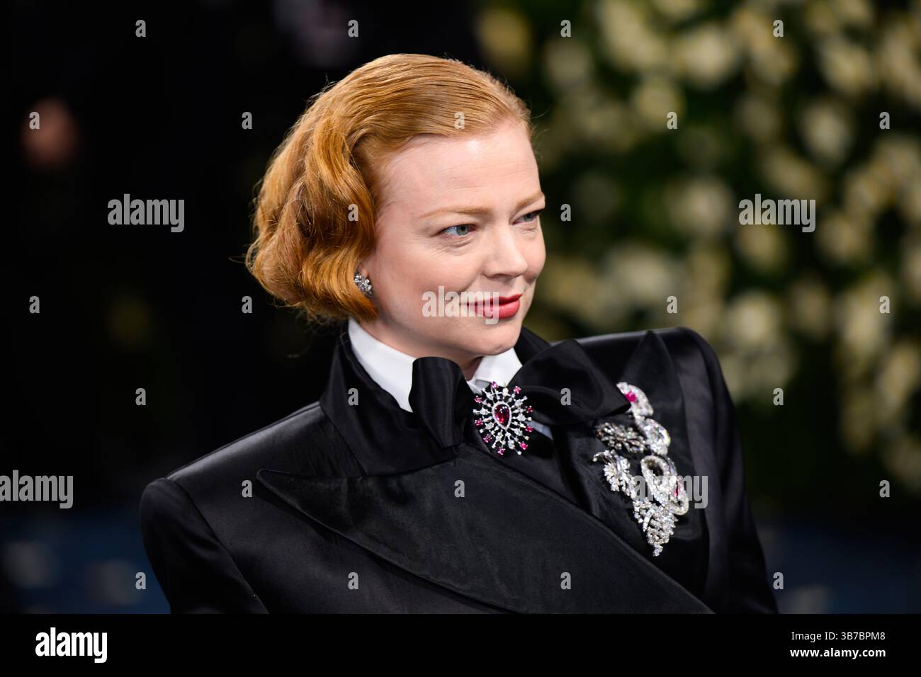 Sarah Snook Attending The Metropolitan Museum Of Art Costume Institute Sarah Snook Attending The Metropolitan Museum Of Art Costume Institute Benefit Gala 2025 In New York Usa Picture Date Monday May 5 2025 3B7BPM8