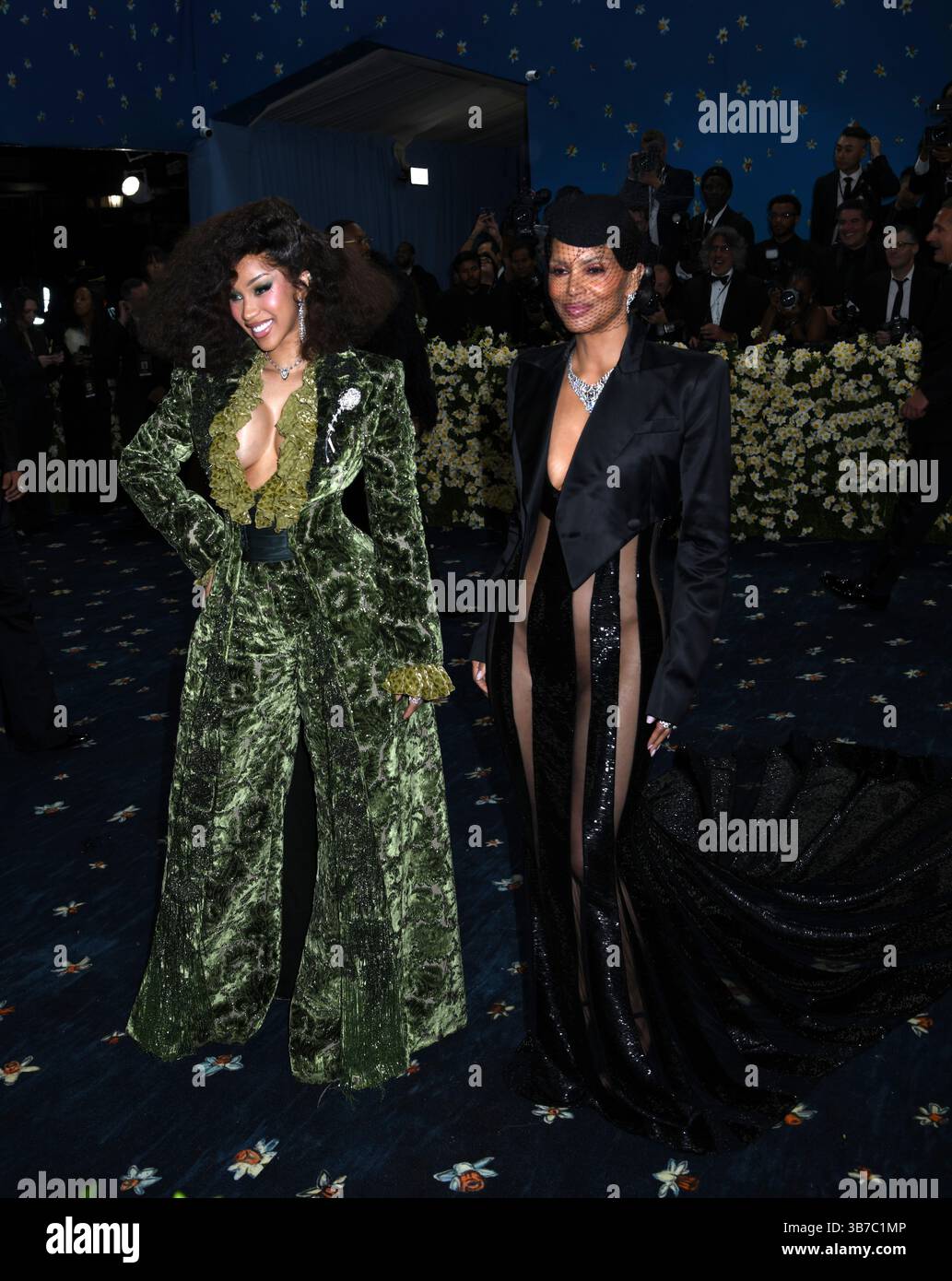 May 5, 2025, New York, Ny, United States Cardi B and Halle Berry