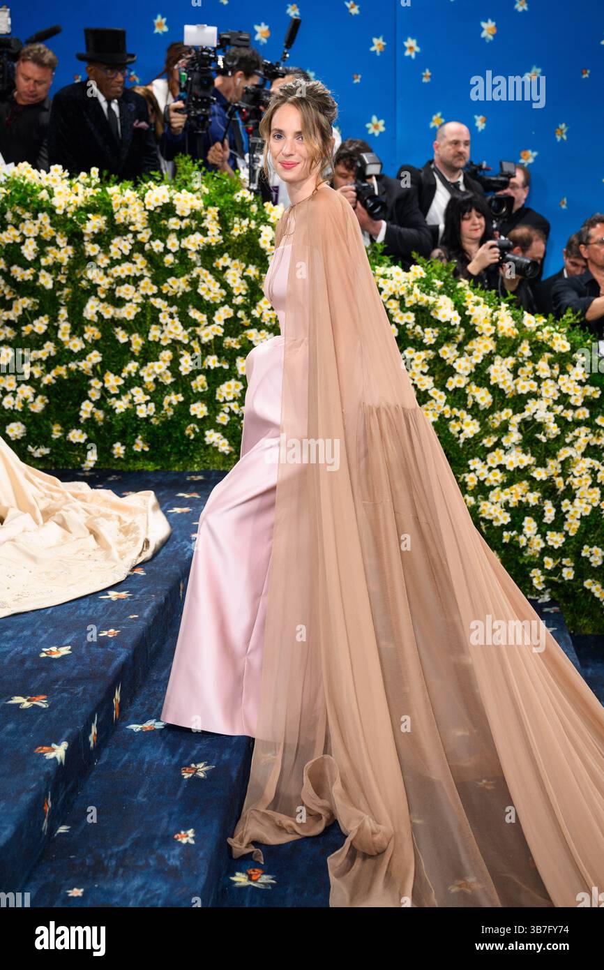 maya hawke pink dress Maya Hawke is a certified #MetGala princess!