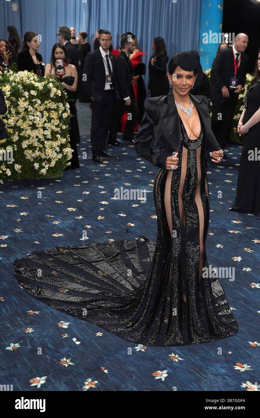 halle berry met gala 2025 dress Classic Moc Toe Boot, Briar Oil Slick main image 1
