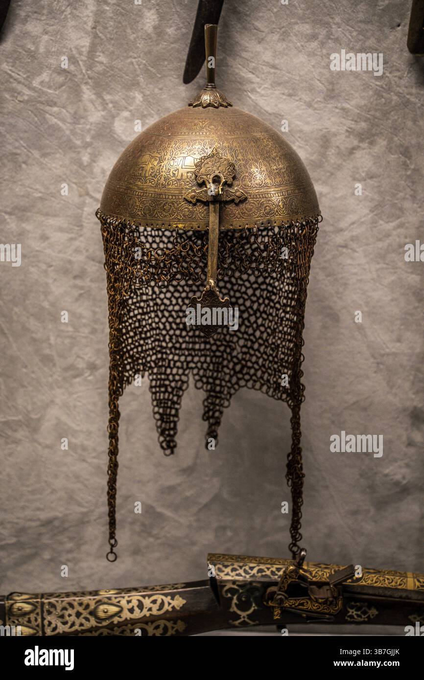 16th century spanish helmet hi-res stock photography and images - Alamy