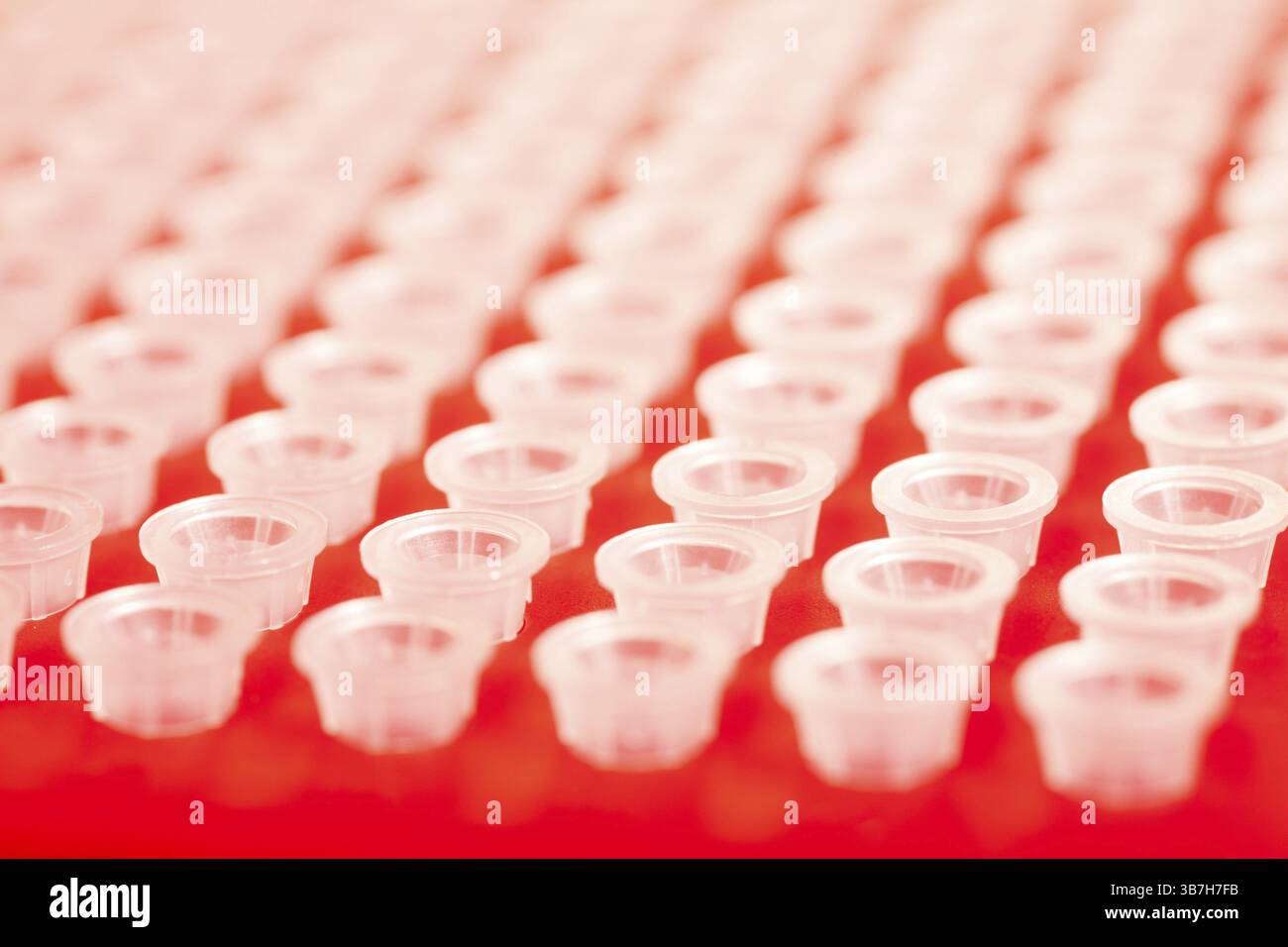 Plastic vial racks hi-res stock photography and images - Alamy