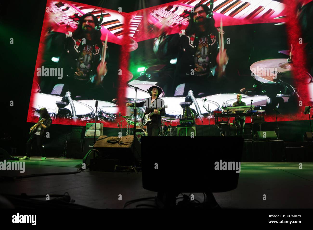 April 19, 2024, Mexico City, Mexico: Saul Hernandez, singer of the Caifanes Mexican band performs on stage during his 2024-2025 tour where they played their greatest hits from the 80s and 90s at Auditorio Nacional. (Credit Image: © Ismael Rosas/eyepix via ZUMA Press Wire) Stock Photo