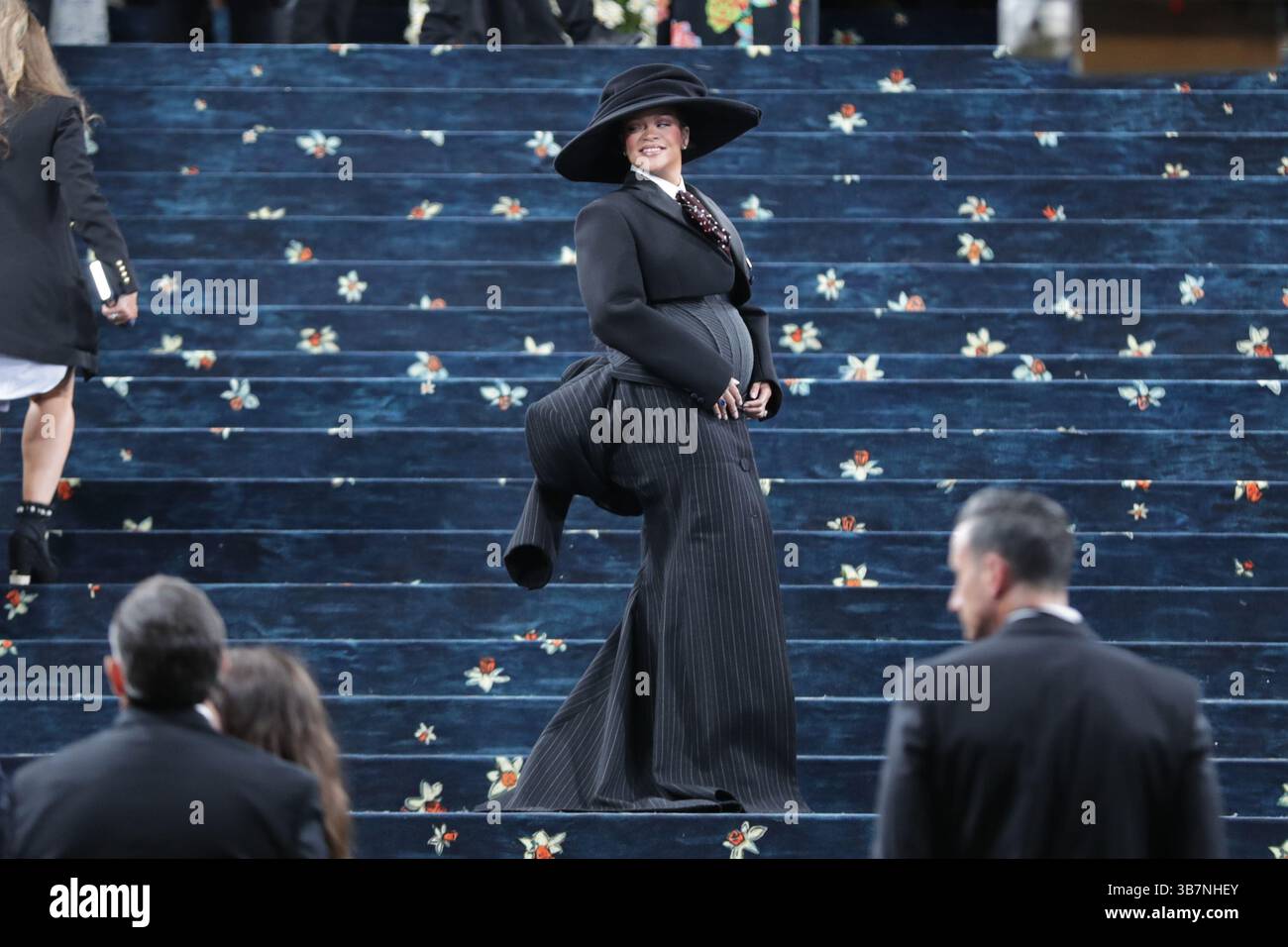 May 5, 2025, Ny, USA: NEW YORK, NEW YORK - MAY 05: The 2025 Met Gala ...