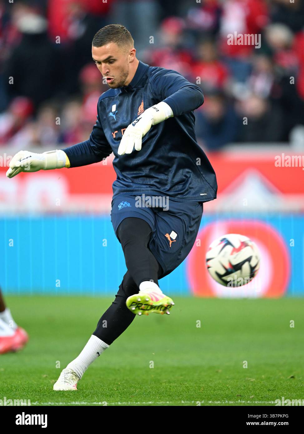 LILLE - Olympique de Marseille goalkeeper Jeffrey de Lange during the ...