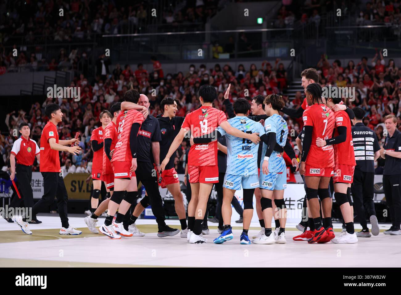 Suntory sunbirds hi-res stock photography and images - Alamy