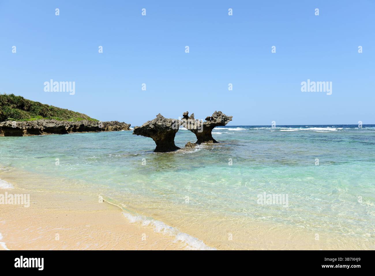 The iconic Heart Rock (broken) on Kouri Island in Okinawa, Japan Stock ...