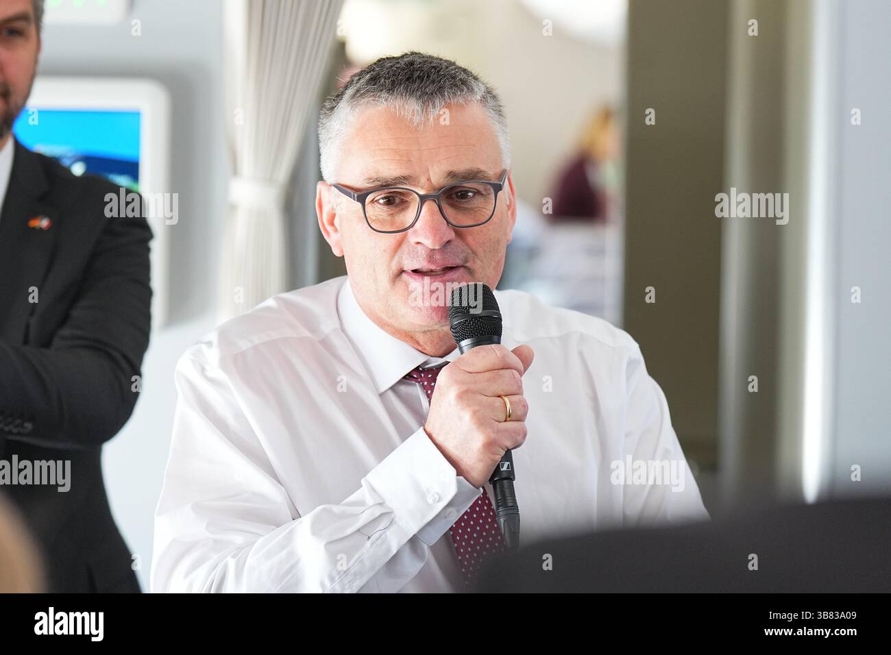 07 May 2025, France, Paris Government spokesman Stefan Kornelius talks