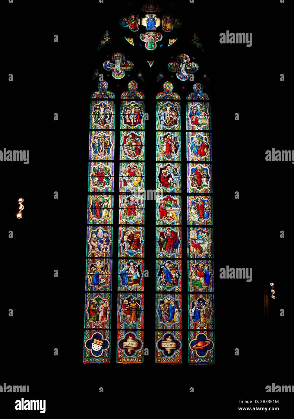 Beautiful stained glass window hi-res stock photography and images - Alamy