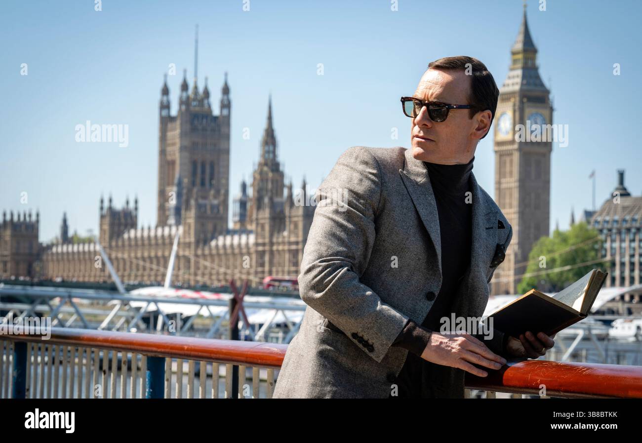 Black Bag (2025) directed by Steven Soderbergh and starring Michael Fassbender. When intelligence agent Kathryn Woodhouse is suspected of betraying the nation, her husband - also a legendary agent - faces the ultimate test of whether to be loyal to his marriage, or his country. Publicity photograph EDITORIAL USE ONLY. Credit: BFA / Claudette Barius / Focus Features Stock Photo