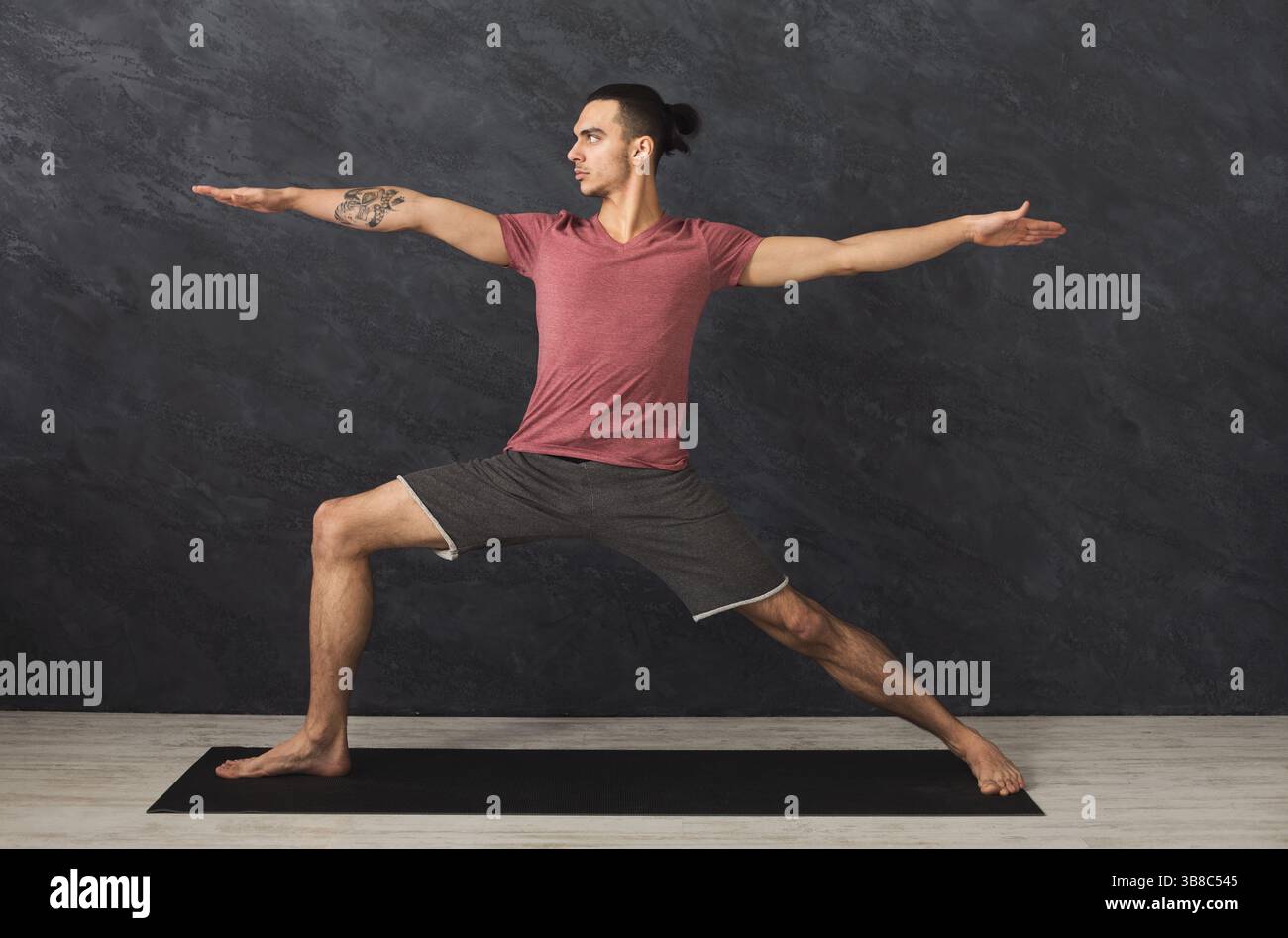 Man stretching legs hi-res stock photography and images - Alamy