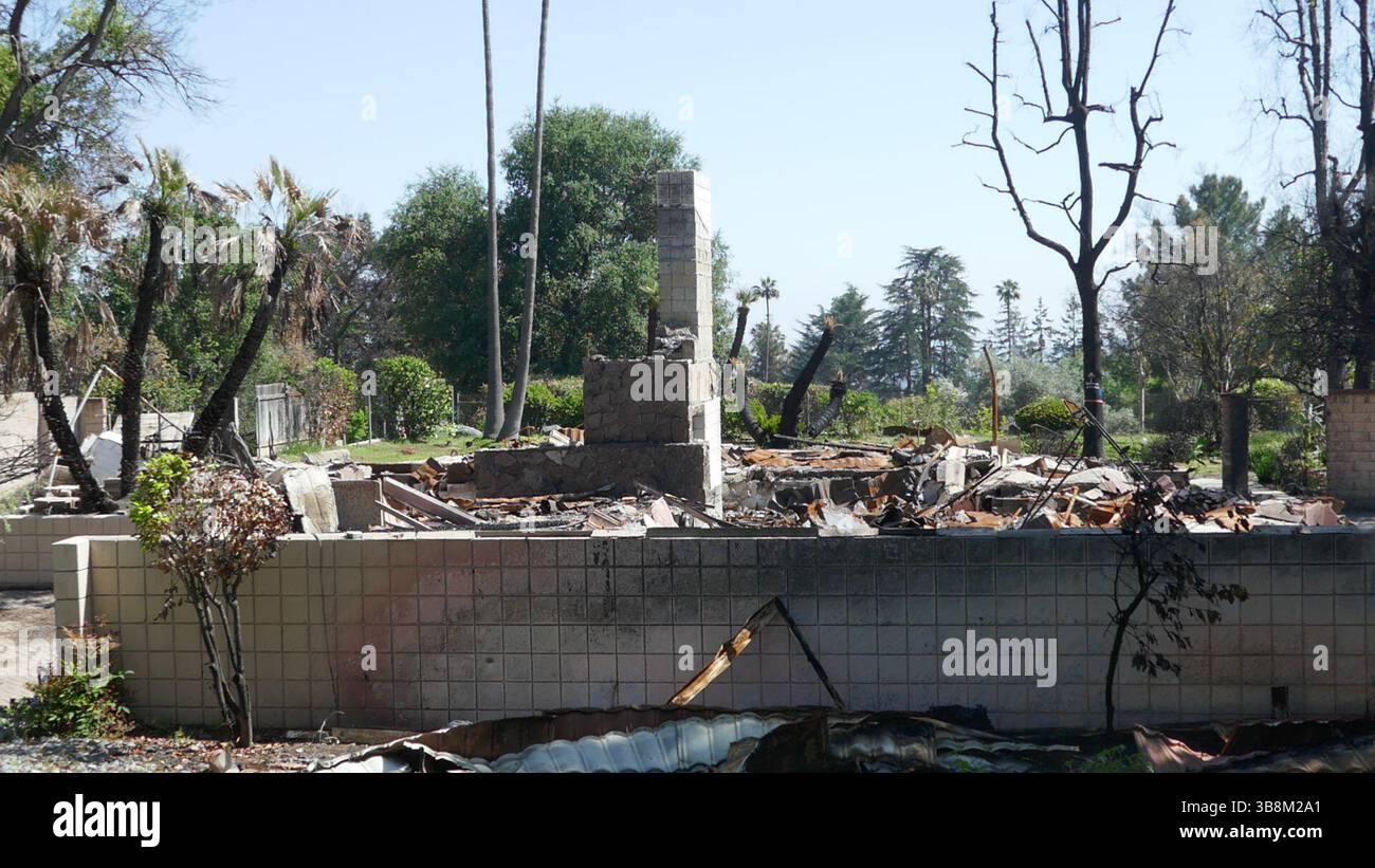 Altadena, California, USA 7th May 2025 Altadena aftermath and cleanup ...