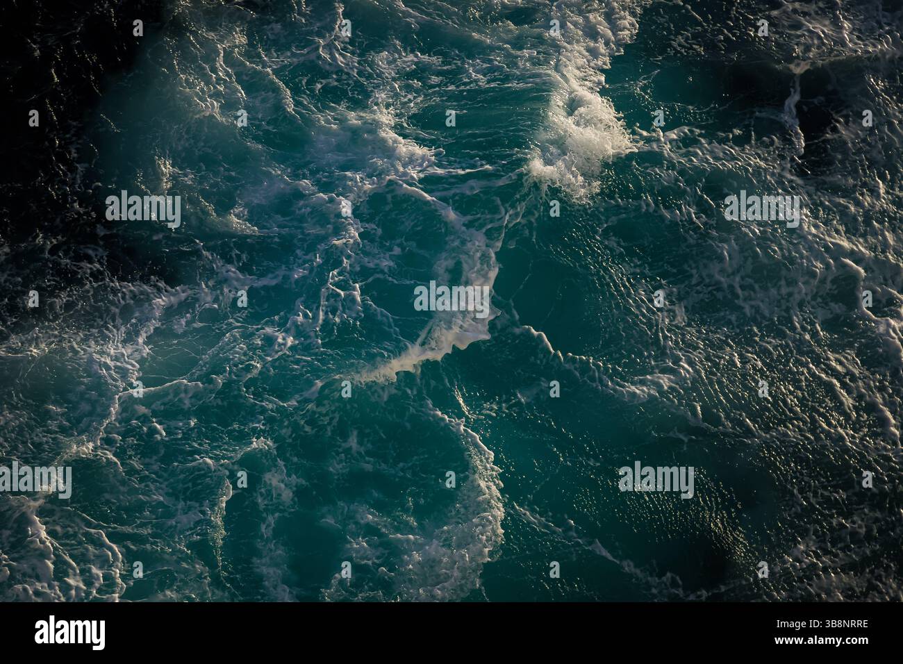 Aerial view rough waves hi-res stock photography and images - Alamy