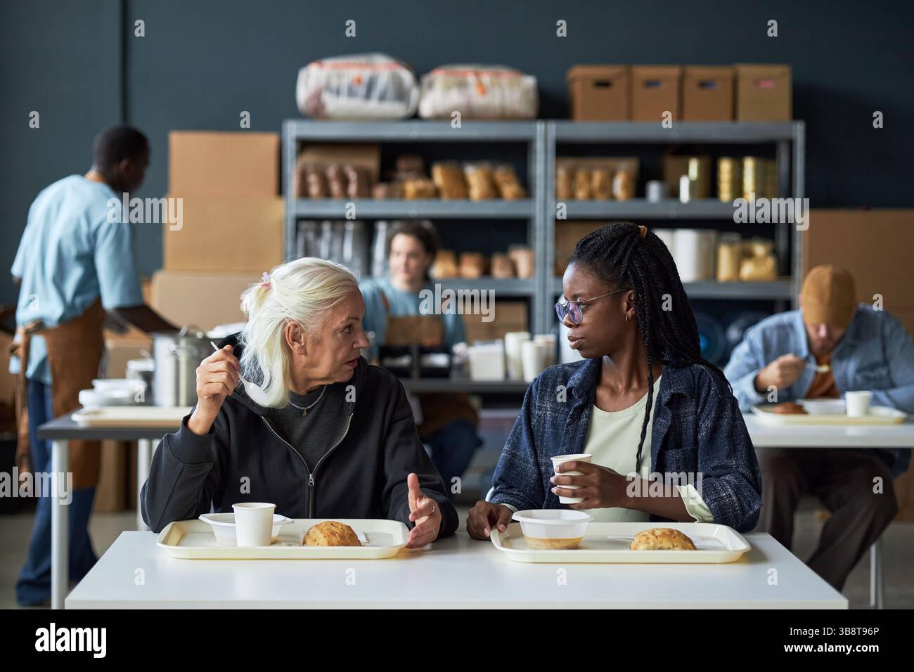 Community food connection hi-res stock photography and images - Alamy