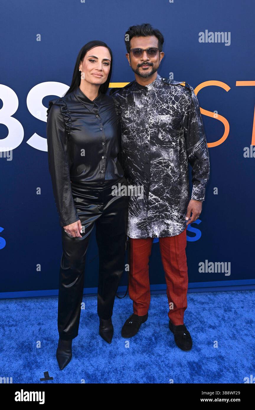Utkarsh Ambudkar mit Ehefrau Naomi Ambudkar bei der Präsentaion des CBS ...