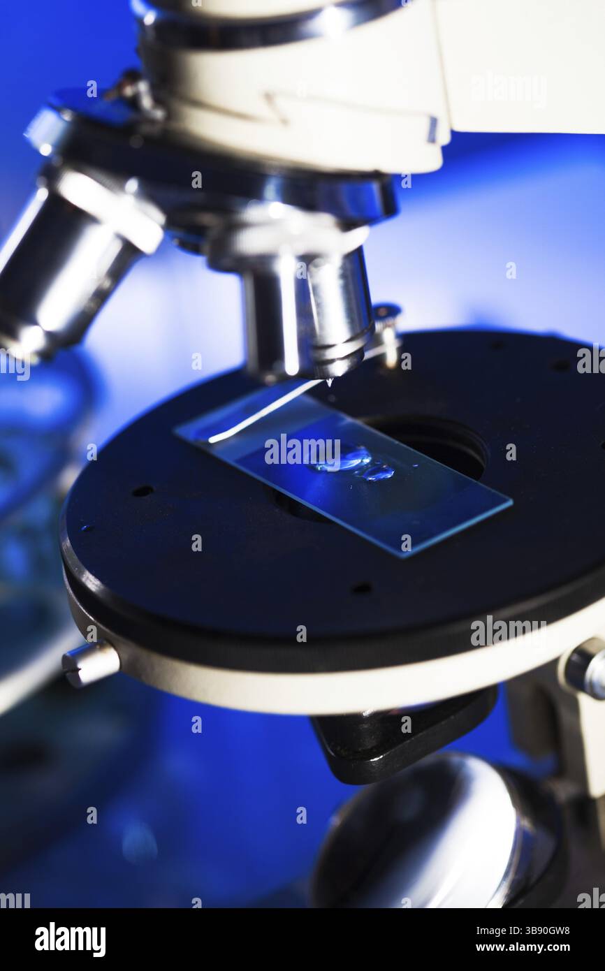 Liquid Microscope Liquid pro hi-res stock photography and images - Alamy